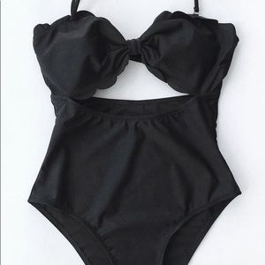 NWT Cut to it one piece shell swim suit